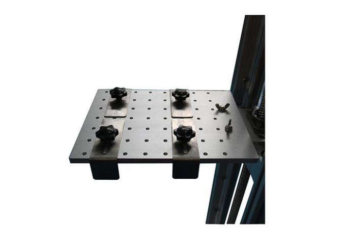 As lâmpadas do controle de Digitas iluminam dispositivos de ajuste do equipamento de teste do teste da torsão e de dobra de acordo com IEC60598 1